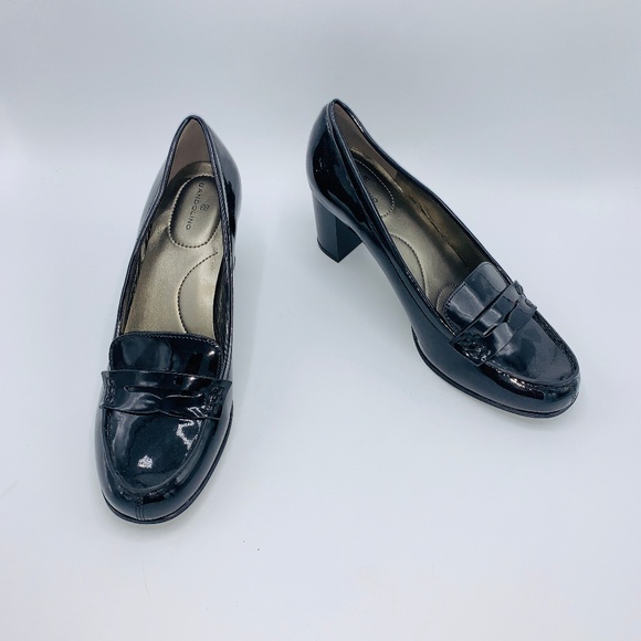 vince camuto fernlee bootie